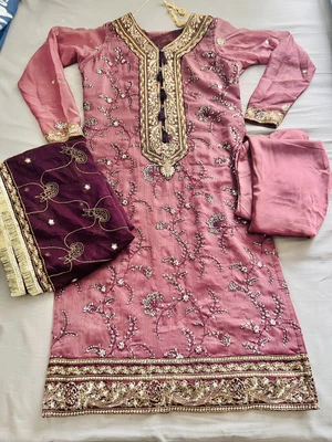 £55 • Buy Pakistani Shalwar Kameez ASIM Jofa