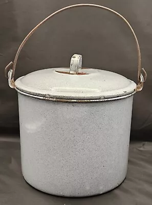 Vintage Gray Enamel Berry Bucket W/Lid And Handle Lunch Pail 8  • $29.99