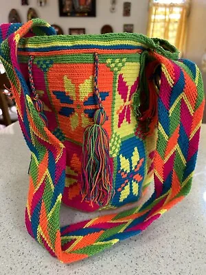 Authentic 100% Wayuu Mochila Colombian Bag Medium Size Crossbody. • $55