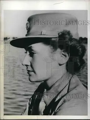 1943 Press Photo WAAC Helen Rosen Models The Khaki Summer Dress Hat - Nem15146 • $17.99