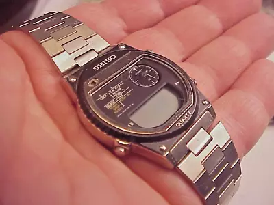 Vintage Seiko H239-5070 ANALOG  DIGITAL Alarm Quartz LCD Digital Watch Parts Fix • $29