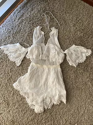 $60 • Buy Alice Mccall White Playsuit Size 6