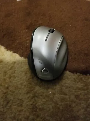 Microsoft 1140 Wireless High Definition  Laser Mouse 6000 V2.0. No USB RECEIVER  • $20