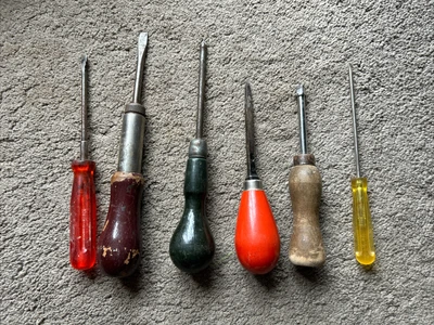 Old Vintage Medium Size Screwdrivers Type Tools - 6 Plastic & Wooden Handles • £4.99