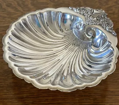 Vintage Baroque By Wallace 278 Silver Plate Footed Shell Relish Soap Candy Dish • $19.99