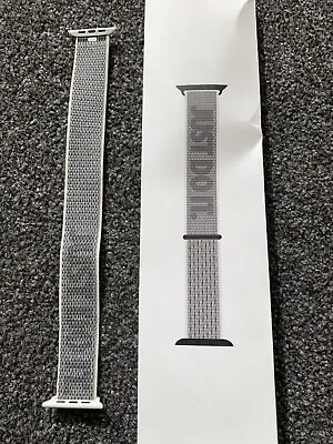 Apple Watch Summit White / Black Nike Sport Loop. 45mm. VGC. • $44.95