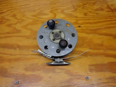 $3.99 • Buy Vintage No Name Large Fishing Reel W/ Brake