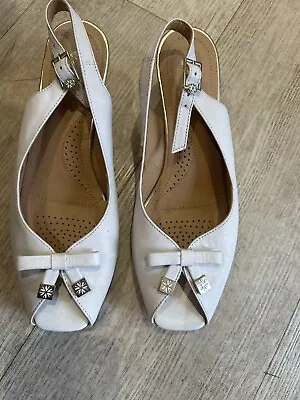 Ladies Van Dal Shoes Size 7 • £12