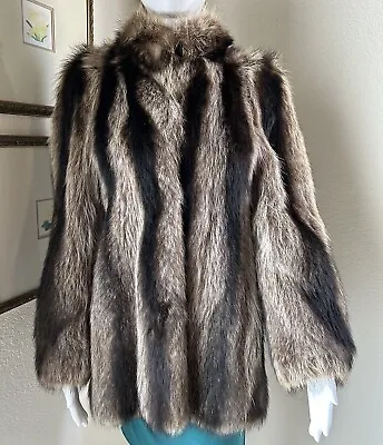 Raccoon ‘Grosvenor’ Fur Coat Made In Canada S/M Excellent Condition Hook & Bows • $495