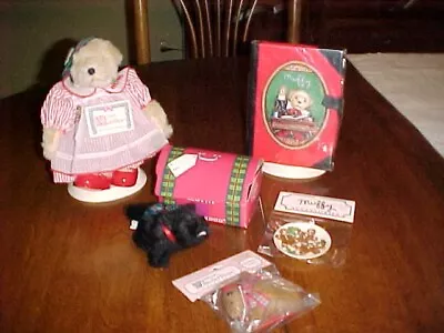 Lot Muffy Vanderbear Tree Trimming Gingerbread Cookie Plate Scottie Dog + More • $110