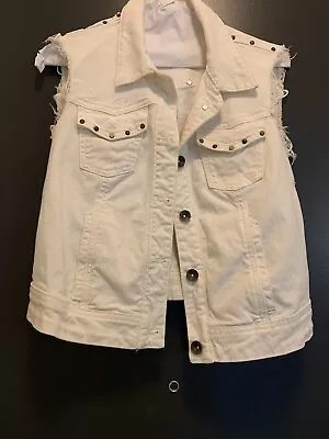 Zara Trafaluc Premium Wash Women’s White Jeans Vest. Size M • $39.99