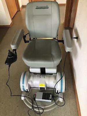 Mobil Wheelchair Power Wheelchair Medical Equipment  • $500