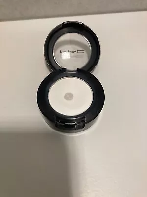 £6.50 • Buy MAC Eyeshadow In Gesso Matte