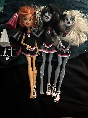 Fearleading ORIGINAL MONSTER HIGH TRIO  -missing Two Shoes And The Tails • $75