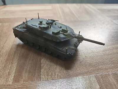 1/72 German Main Battle Tank Leopard 2A5 KWS MBT Built And Painted • £20