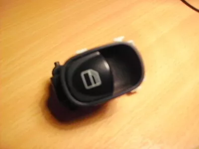 Mercedes C Class Est W203 S203 2005 Passenger Window Switch A2038200210 • $9.76