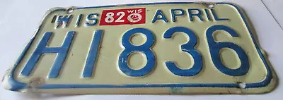 VTG 1982 Embossed  WISCONSIN MOTORCYCLE CYCLE LICENSE PLATE TAG STICKER HI836 • $25