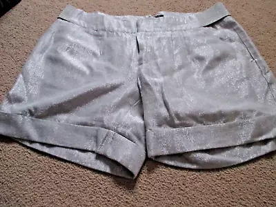 FULL CIRCLE  METALLIC SILVER Shimmer  Tailored Shorts  SIZE 10 Mint Condition • £15