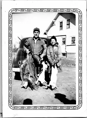 1944 Hunting Farm Family Fox Rabbits S Dakota Black & White Vtg Elko Photo • $7.96