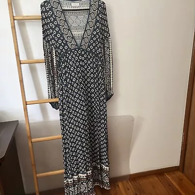 $85 • Buy New Without Tigerlily Dress Size 10