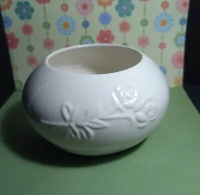 Vintage FTD 7.5W Round White Floral Vase W/Raised Relief Rose Accents Portugal  • $10