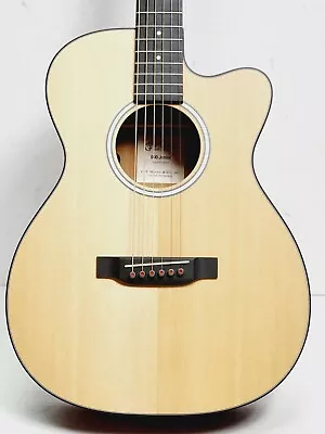 Martin Junior 000JR-10 Right Hand 6 String Acoustic Guitar - Satin • $449.99