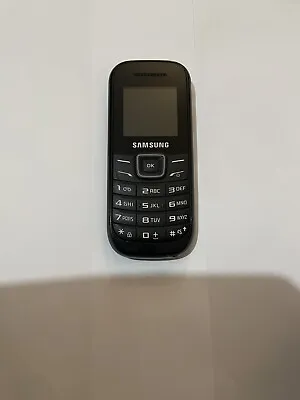 Samsung GT-E1200 - Black (Tesco/O2) Mobile Phone VGC • £15.99