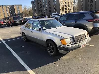 1991 Mercedes-Benz 300-Series E • $1850