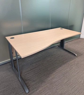 £85 • Buy Sven 1800mm Wave Office Desks, Oak Finish (20+ Available)