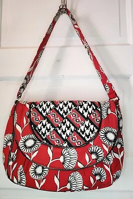 Vera Bradley Deco Daisy Saddle Up Shoulder Purse Red Black Floral Magnet Close • $21