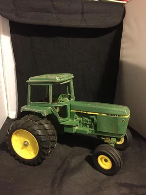 $43 • Buy Ertl John Deere 1/16 Scale Large Vintage Tractor  Comes In Good Cond No Box