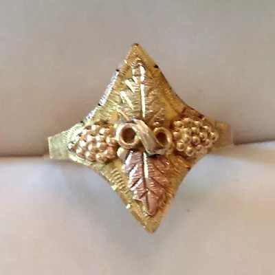 VINTAGE  BLACK HILLS GOLD RING - SIZE 4 1/2 - 10K & 12K MULTI COLOR GOLD Cd • $159