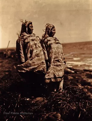 1929/90 EDWARD CURTIS Eskimo Women Seal Skin Clothing Alaska GOLDTONE Photo Art • $125.23