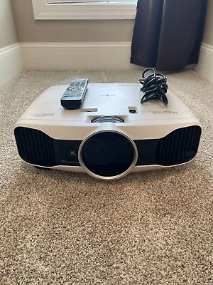 Epson Home Cinema 5030UBe Projector • $860