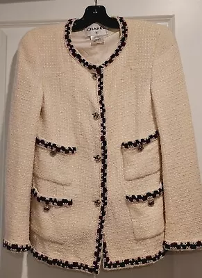 Chanel 11p Boucle Tweed Jacket Lesage Trim Cc Logo Buttons Fr42 • £1831.18