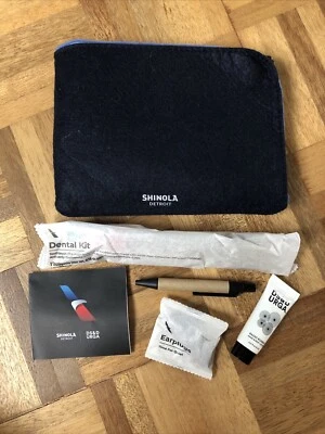 £2.50 • Buy American Airlines Premium Class Amenity Kit From Shinola Detroit