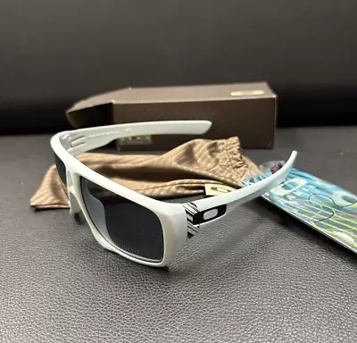 Rare Oakley Dispatch 1 Matte White Grey Oo9090-03 Freebies • $320