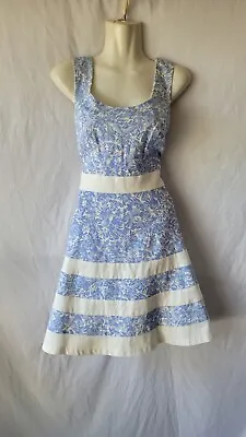 Review Sz 10 Blue Floral Fit And Flare Dress • $49.95
