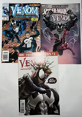 Venom : Funeral Pyre #1 Newsstand High Grade Key Punisher Holographic Foil Cover • $8.75