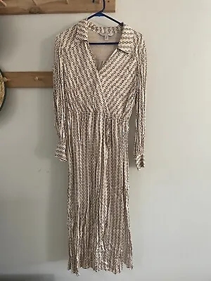 $22 • Buy Forever New Satin Wrap Dress Size 10