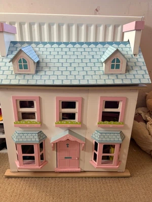 £40 • Buy Le Toy Van Sophies House - Wooden Dolls House With 3 Levels And Fully Furnished
