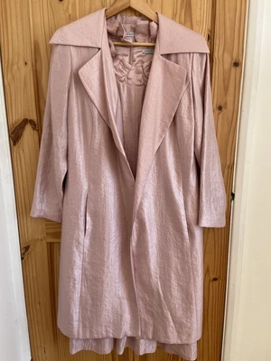 £35 • Buy GINA BACCONI  2 Piece Set Dress And Coat MOB MOG Size 12 Rose Pink