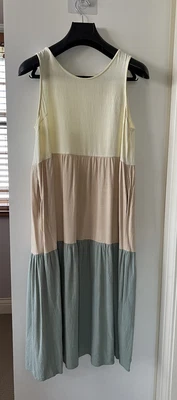 $16.50 • Buy Ladies Colourblock Swing Dress Size 14 Cream Beige Sage Green