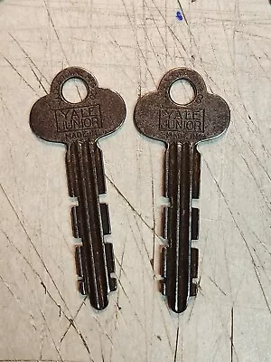 Pair Of YALE & TOWNE MFG CO JUNIOR PADLOCK FLAT CABINET KEYS #5 MADE IN USA • $0.99