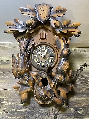 Large 8 Day Hunter Cuckoo Clock • $44.06