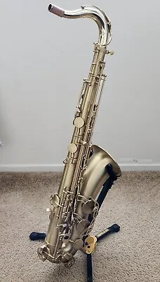 Selmer 44 Professional Bb Tenor Sax - Flat Gold Lacquer With Gold Neck  • $1500