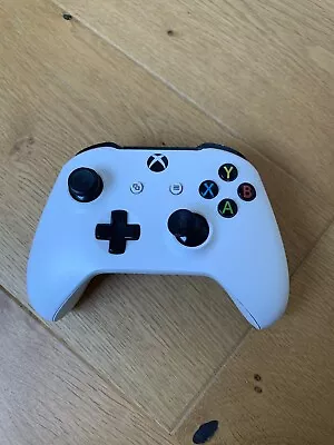 Microsoft  Xbox One 1708 Wireless Controller - White Read Description • £2.50