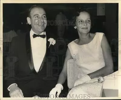 1964 Press Photo Mr. And Mrs. Jac Stich At The Angel Ball In Roosevelt Hotel • $19.99