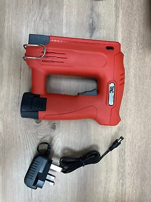 Tacwise Staple Gun 180EL Cordless 12 Volt - 140 Staples 6-12mm 180 Nails 12mm • £15