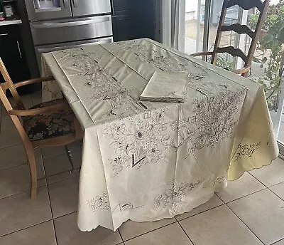 Vintage Embroidered Extra Large Tablecloth & 12 Napkins Banquet Size 110 X 68” • $60